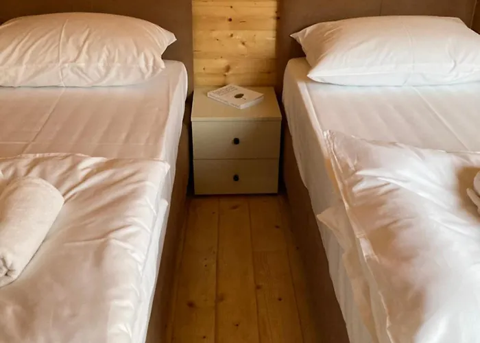 Fruskogorske Loncar Villa Besenovacki Prnjavor